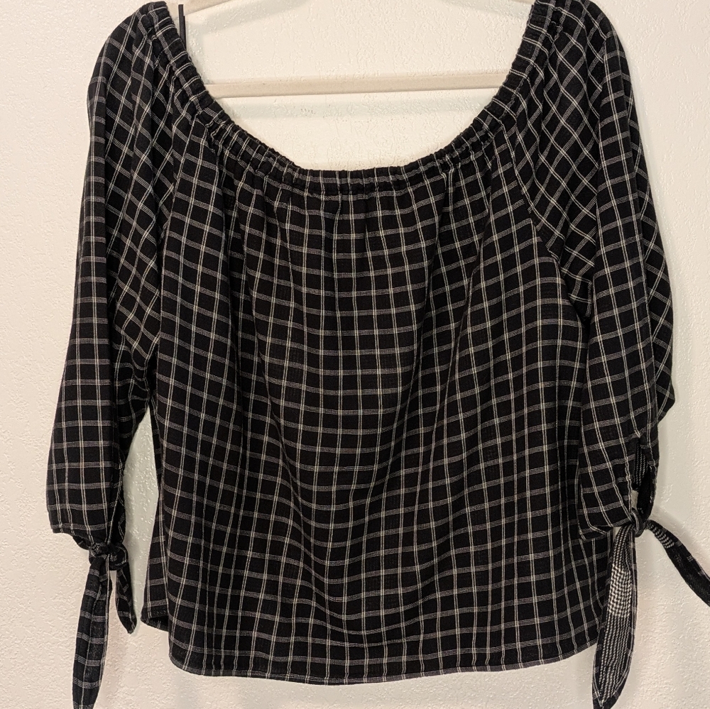 Madewell Black Checkered Blouse with Tie Sleeves - Picture 2 of 5